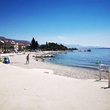 Apartment Coastal Charm Kastela